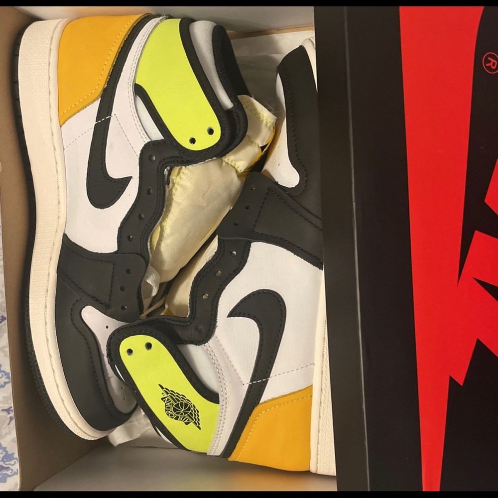 Air Jordan 1 Retro High OG GS brand new